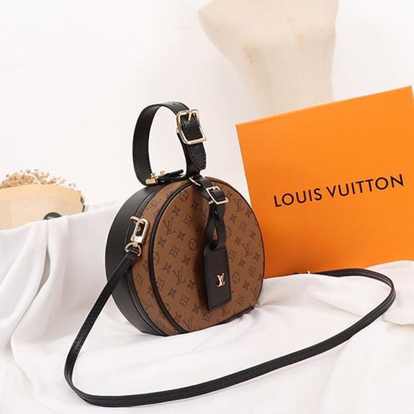 new arrival women bag bolso bandole vintage leather shoulder totes zipper crossbody handbags luxury designer lady handle tote bags
new arrival women bag bolso bandole vintage leather shoulder totes zipper crossbody handbags luxury designer lady handle tote bags