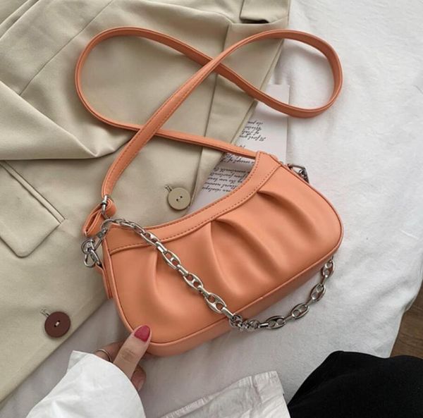 solid color chain tote bag 2020 new high-quality soft pu leather women's designer handbag pleated small shoulder messenger bag
solid color chain tote bag 2020 new high-quality soft pu leather women's designer handbag pleated small shoulder messenger bag