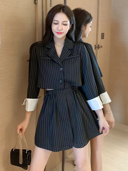 2020 new british style heart machine design feeling waist slimming suit collar long sleeve striped super a- line dress female, White;black
2020 new british style heart machine design feeling waist slimming suit collar long sleeve striped super a- line dress female, White;black