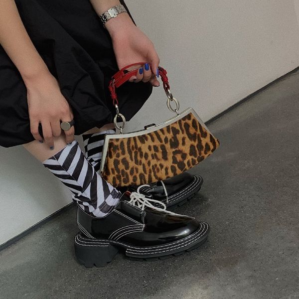 brand women handbag metal clip totes solid ladies evening party bag fashion pu leather leopard print shoulder messenger bag
brand women handbag metal clip totes solid ladies evening party bag fashion pu leather leopard print shoulder messenger bag