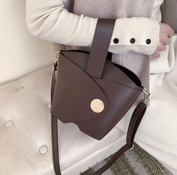 2020 ins women bucket bag large capacity lady shoulder bags plain crossbody handbags beach bag
2020 ins women bucket bag large capacity lady shoulder bags plain crossbody handbags beach bag