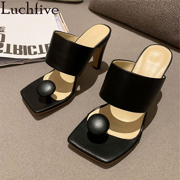split toe slippers woman black white square toe big round button leather mules flip flops design high heel sandals zapatos mujer
split toe slippers woman black white square toe big round button leather mules flip flops design high heel sandals zapatos mujer
