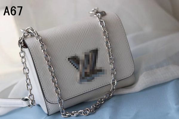 new luxurious canvas bag handbags fashion wild art simple korean style of the shoulder bag multi-layer casual bag
new luxurious canvas bag handbags fashion wild art simple korean style of the shoulder bag multi-layer casual bag