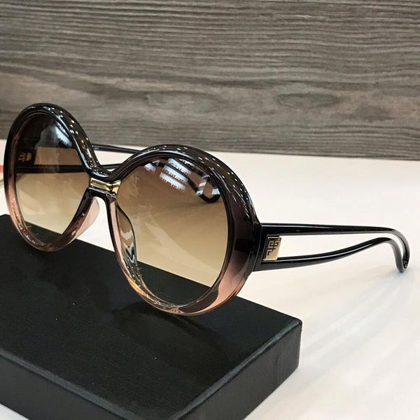 new fashion women designer sunglasses 7105 round frame soft legs simple stitching color style glasses uv400 protection eyewear, White;black
new fashion women designer sunglasses 7105 round frame soft legs simple stitching color style glasses uv400 protection eyewear, White;black