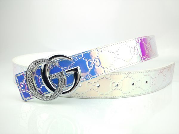 for men and women, the trend in the south korean version is for simple solid colors for young, middle-aged men to wear student belts, Blue;gray
for men and women, the trend in the south korean version is for simple solid colors for young, middle-aged men to wear student belts, Blue;gray