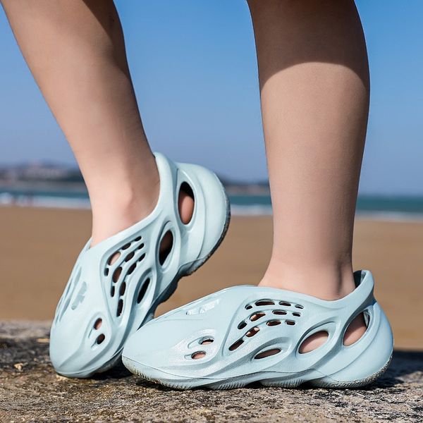 2020ins super fire couples sandals breathable lightweight coconut porous shoes big talker celebrity style sandals parent and chi, Black
2020ins super fire couples sandals breathable lightweight coconut porous shoes big talker celebrity style sandals parent and chi, Black