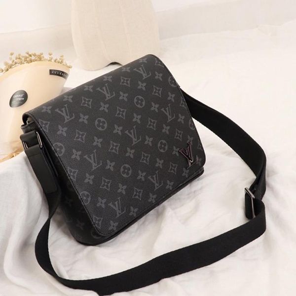 быстрая доставка мужская кожаная сумка плеча crossbody сумка тенденция стиль люкс дизайнер тип сумки плеча mens сумка bolso bandolera
быстрая доставка мужская кожаная сумка плеча crossbody сумка тенденция стиль люкс дизайнер тип сумки плеча mens сумка bolso bandolera