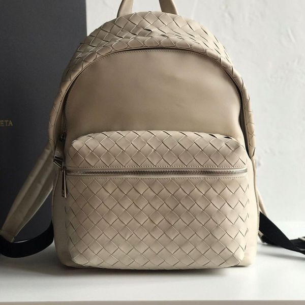 high-end custom designer 2020 new woven calfskin backpack classic and practical bag with vn cowhide, the capacity is moving not only for men
high-end custom designer 2020 new woven calfskin backpack classic and practical bag with vn cowhide, the capacity is moving not only for men