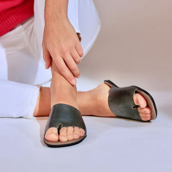 sandals casual soft big toe foot slippers women flat slipper summer thong ladies bunion corrector shoes beach flip flop, Black
sandals casual soft big toe foot slippers women flat slipper summer thong ladies bunion corrector shoes beach flip flop, Black