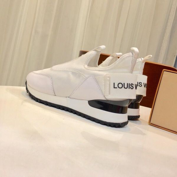2020-2019z luxury designer striped men and women casual shoes couple shoes fashion wild men and women sports shoes
2020-2019z luxury designer striped men and women casual shoes couple shoes fashion wild men and women sports shoes