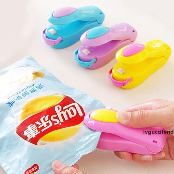 creative portable mini pocket home sealing machine snacks bag sealer heat sealer vacuum resealer bag cilps handy sealing machine
creative portable mini pocket home sealing machine snacks bag sealer heat sealer vacuum resealer bag cilps handy sealing machine