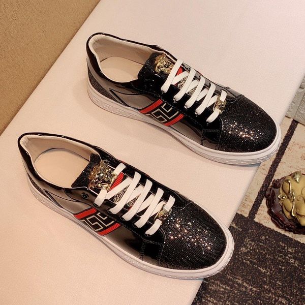 2020e autumn high-end custom fashion leather men's comfortable casual shoes, fashion wild trend low-sneakers, original box packagin
2020e autumn high-end custom fashion leather men's comfortable casual shoes, fashion wild trend low-sneakers, original box packagin