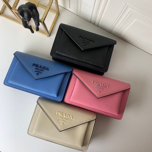 2020 fashion trend designer ladies leather portable crossbody bag shoulder bag ladies name bag full leather gold metal magnetic buckle
2020 fashion trend designer ladies leather portable crossbody bag shoulder bag ladies name bag full leather gold metal magnetic buckle