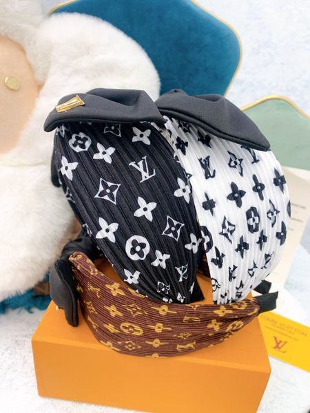 2020 l headbands letter print women headband hairband fashion fashion 2020 nice gift import fabric designer headband, Silver
2020 l headbands letter print women headband hairband fashion fashion 2020 nice gift import fabric designer headband, Silver
