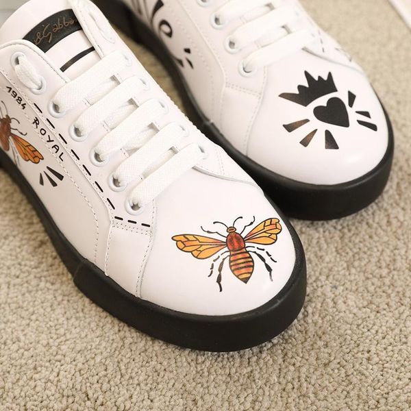 2020x new trend hand-painted graffiti leather casual shoes men and women outdoor sports shoes fashion wild couple shoes, size 35-45, Black
2020x new trend hand-painted graffiti leather casual shoes men and women outdoor sports shoes fashion wild couple shoes, size 35-45, Black