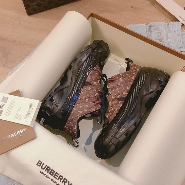 2020qz designer new luxury men's casual sports shoes, men's designer casual shoes of with original box, Black
2020qz designer new luxury men's casual sports shoes, men's designer casual shoes of with original box, Black
