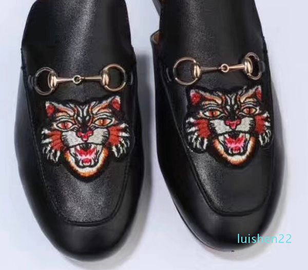 2019 brand mules princetown men women fur slippers mules flats genuine leather luxury designer fashion metal chain ladies lllll22, Black
2019 brand mules princetown men women fur slippers mules flats genuine leather luxury designer fashion metal chain ladies lllll22, Black