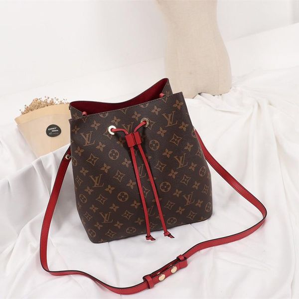 fast delivery vintage fashion classic women bags leather bucket bag handbag drawstring shoulder bag messenger crossbody bags drop ship
fast delivery vintage fashion classic women bags leather bucket bag handbag drawstring shoulder bag messenger crossbody bags drop ship