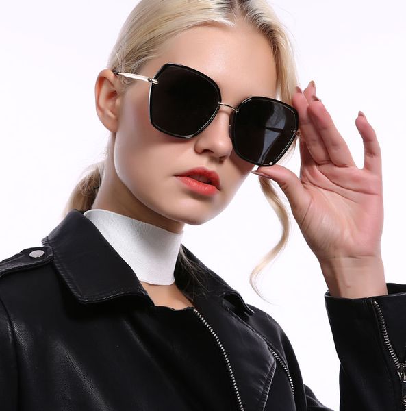 roupai sunglasses women 2020 sun glasses fashing uv400 vintage polarized brand designer shades for women oculos, White;black
roupai sunglasses women 2020 sun glasses fashing uv400 vintage polarized brand designer shades for women oculos, White;black