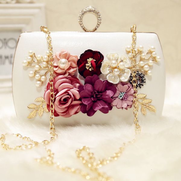 2019 handmade flowers evening bags brand dinner clutch purse with flower banquet bags
2019 handmade flowers evening bags brand dinner clutch purse with flower banquet bags