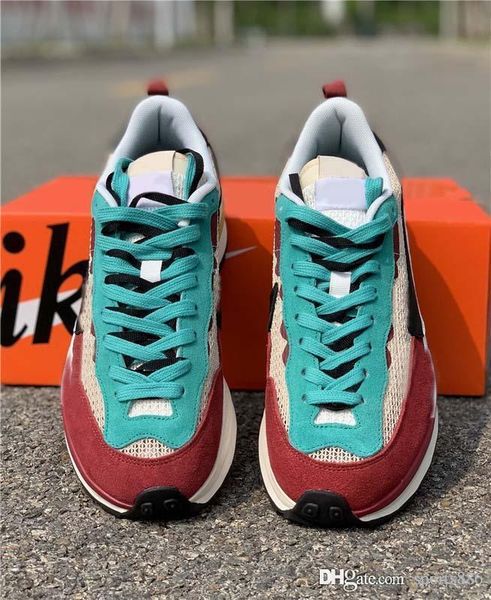 est authentic sacai pegasus vaporfly sp men running shoes sail sport fuchsia light bone game royal man sneakers with original box
est authentic sacai pegasus vaporfly sp men running shoes sail sport fuchsia light bone game royal man sneakers with original box