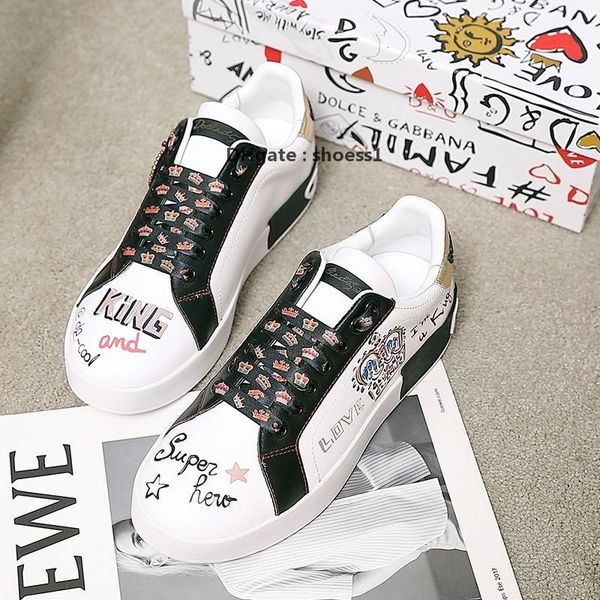2021-2020y luxury men and women graffiti hand -painted lace -up daily casual sports shoes ,fashionable wild high -end couple banquet shoes, Black
2021-2020y luxury men and women graffiti hand -painted lace -up daily casual sports shoes ,fashionable wild high -end couple banquet shoes, Black