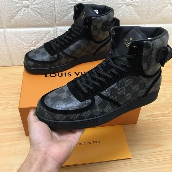 009 high-quality men's designer casual sports shoes trendy brand outdoor casual shoes, fast delivery in the original box, Black
009 high-quality men's designer casual sports shoes trendy brand outdoor casual shoes, fast delivery in the original box, Black