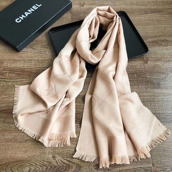 2019 fashion designer cashmere scarf four seasons silk scarf luxury large size classic scarf for men and women, Blue;gray
2019 fashion designer cashmere scarf four seasons silk scarf luxury large size classic scarf for men and women, Blue;gray