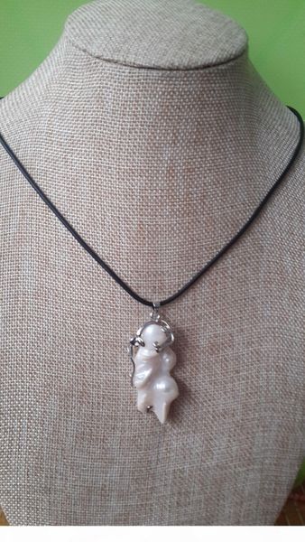 beautiful huge 46mm natural baroque south sea white mermaid pearl pendant necklace, Silver
beautiful huge 46mm natural baroque south sea white mermaid pearl pendant necklace, Silver
