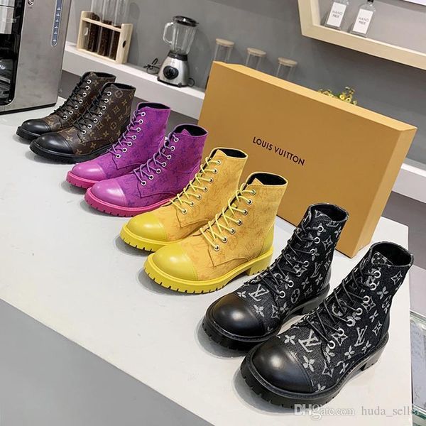 new arrival women 's boots autumn and winter fashion classic lightweight lace -up shoes vintage women low heel ankle boots fast delive
new arrival women 's boots autumn and winter fashion classic lightweight lace -up shoes vintage women low heel ankle boots fast delive