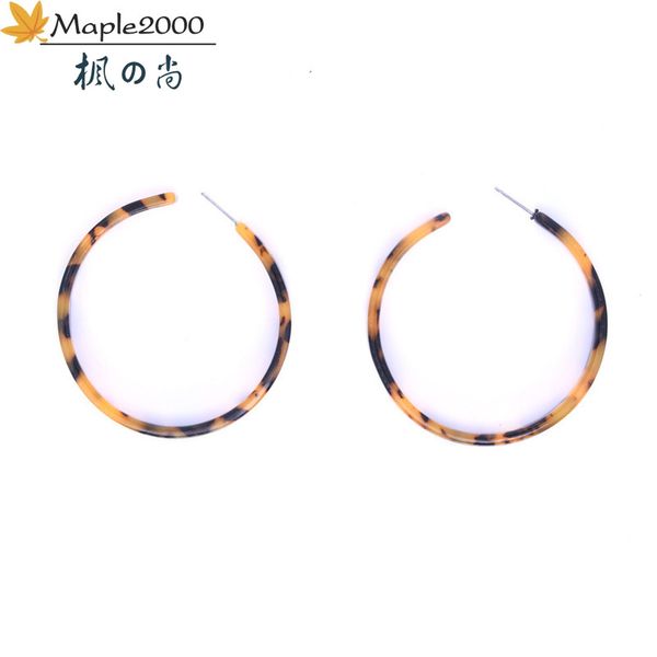 acrylic hoop earring leopard shaped big earrings female boho drop earring for women fashion jewelry, Golden;silver 
acrylic hoop earring leopard shaped big earrings female boho drop earring for women fashion jewelry, Golden;silver