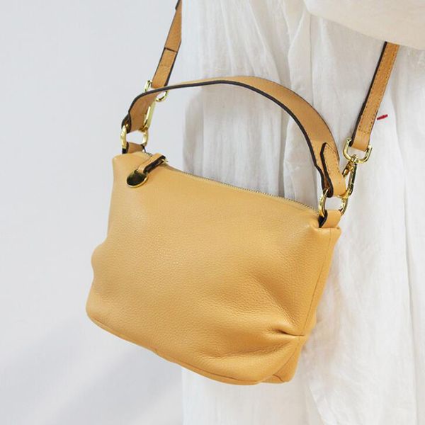 bright genuine leather handbag for women girl summer euro fashion cowhide messenger bags bolsa female casual crossbody bag
bright genuine leather handbag for women girl summer euro fashion cowhide messenger bags bolsa female casual crossbody bag