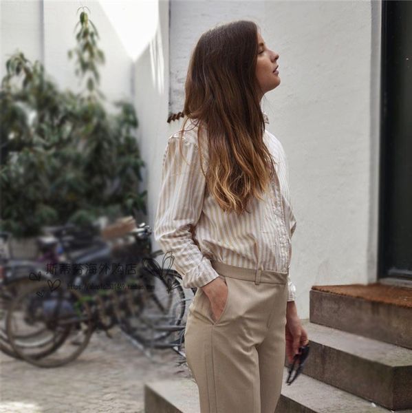 2020 autumn capri striped cotton blouse poplin shirt button up front logo embroidered long sleeved asymmetric casual, White
2020 autumn capri striped cotton blouse poplin shirt button up front logo embroidered long sleeved asymmetric casual, White