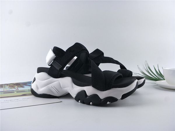 2020 without box women slippers antiskid good qualtiy leather lady summer shoes fashion designers beach sandals
2020 without box women slippers antiskid good qualtiy leather lady summer shoes fashion designers beach sandals