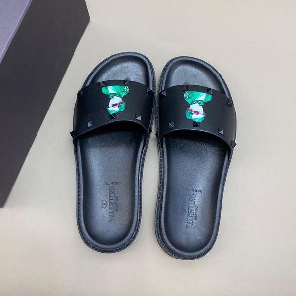 2020 luxury designer mens womens summer rubber sandals beach slide fashion scuffs slippers indoor shoes size 38-44 r112, Black
2020 luxury designer mens womens summer rubber sandals beach slide fashion scuffs slippers indoor shoes size 38-44 r112, Black