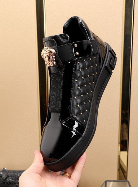 2020r high-end limited edition leather fashion men's high-casual shoes, fashion wild outdoor sports shoes, original box packaging
2020r high-end limited edition leather fashion men's high-casual shoes, fashion wild outdoor sports shoes, original box packaging
