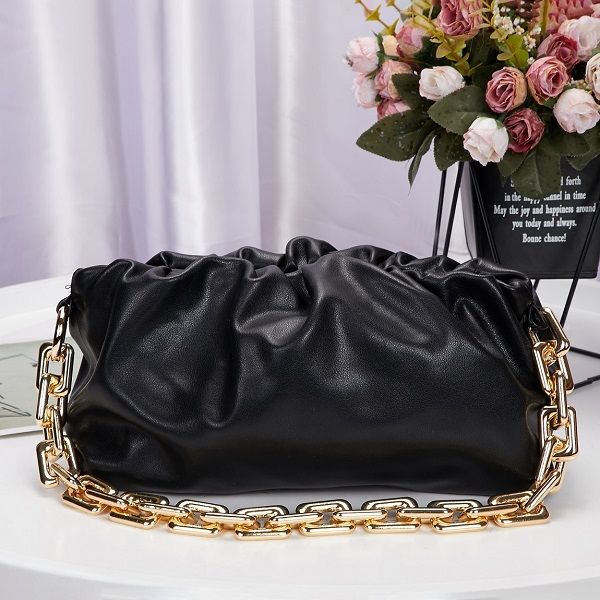 metal thick chain cloud bag lady net real coyote leather under armpit bag hand bill of lading shoulder dumpling bag
metal thick chain cloud bag lady net real coyote leather under armpit bag hand bill of lading shoulder dumpling bag