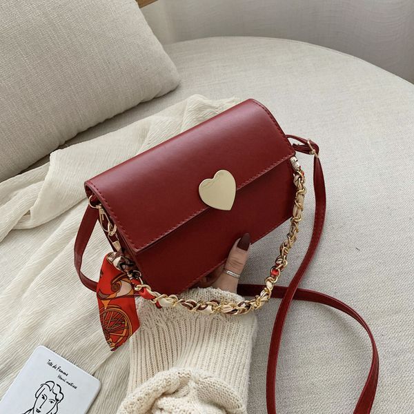 2020 vintage pu leather flap crossbody bags for women travel handbag female chain fashion sequined heart shoulder messenger bag
2020 vintage pu leather flap crossbody bags for women travel handbag female chain fashion sequined heart shoulder messenger bag