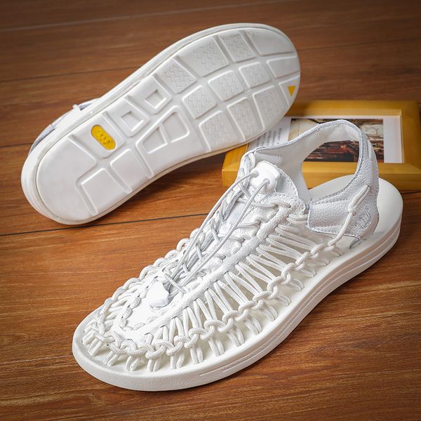 2020 hand-woven sandals fashion personalized couple sandals slippers 
2020 hand-woven sandals fashion personalized couple sandals slippers
