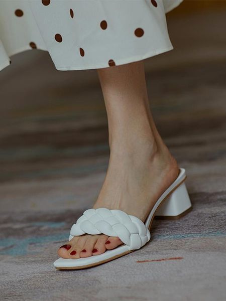 2020 new women weave slippers white leather summer shoes woman 4cm chunky heels slides red lady sandalias femmes fashion sandals, Black
2020 new women weave slippers white leather summer shoes woman 4cm chunky heels slides red lady sandalias femmes fashion sandals, Black
