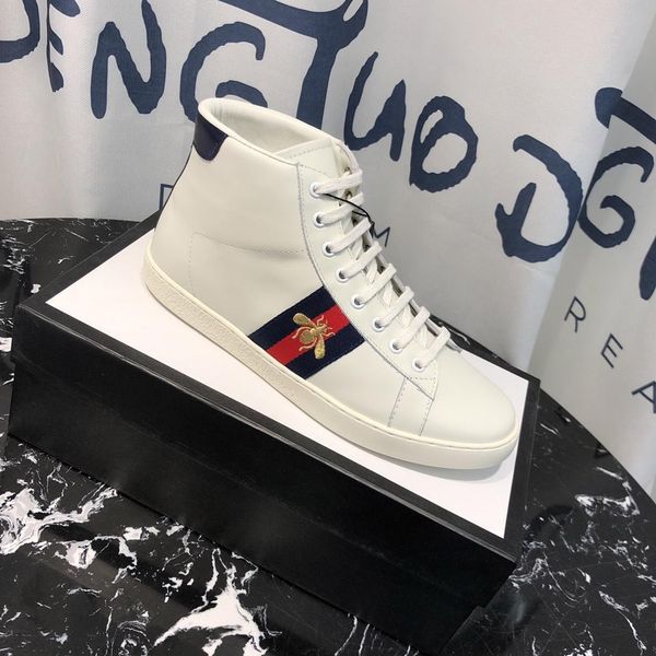 2020-2019p new luxury street designer couple shoes striped casual shoes fashion wild men and women sports shoes 35-45
2020-2019p new luxury street designer couple shoes striped casual shoes fashion wild men and women sports shoes 35-45