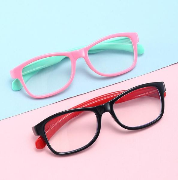 new anti-radiation children anti-blue light square glasses flat mirror silicone goggles soft frame, White;black
new anti-radiation children anti-blue light square glasses flat mirror silicone goggles soft frame, White;black