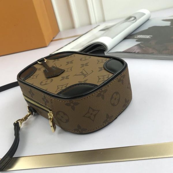 classic design womens bag fast delivery mini shoulder bags leather women crossbody bags with origin box ladies messenger bag simple style
classic design womens bag fast delivery mini shoulder bags leather women crossbody bags with origin box ladies messenger bag simple style