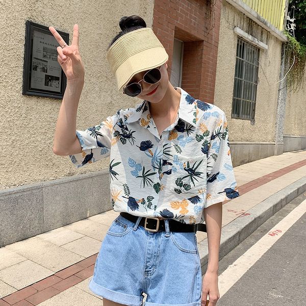 spring fairy 2019 new korean style loose short-sleeved women's design sense niche shirt girl's shirt, White
spring fairy 2019 new korean style loose short-sleeved women's design sense niche shirt girl's shirt, White