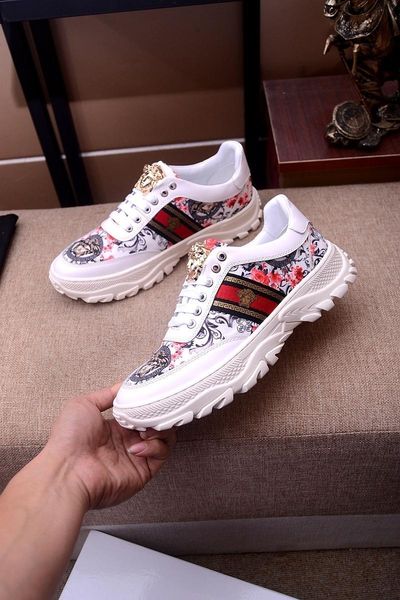 2020j high-end medusa printed leather low-casual men's shoes, fashionable large size lace-up outdoor sports running shoes, size: 38, Black
2020j high-end medusa printed leather low-casual men's shoes, fashionable large size lace-up outdoor sports running shoes, size: 38, Black