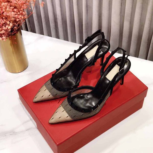 2020 designer ladies high heels black nude color 4cm 8cm lace high heels fashion rivet pointed toe wedding shoes large size
2020 designer ladies high heels black nude color 4cm 8cm lace high heels fashion rivet pointed toe wedding shoes large size