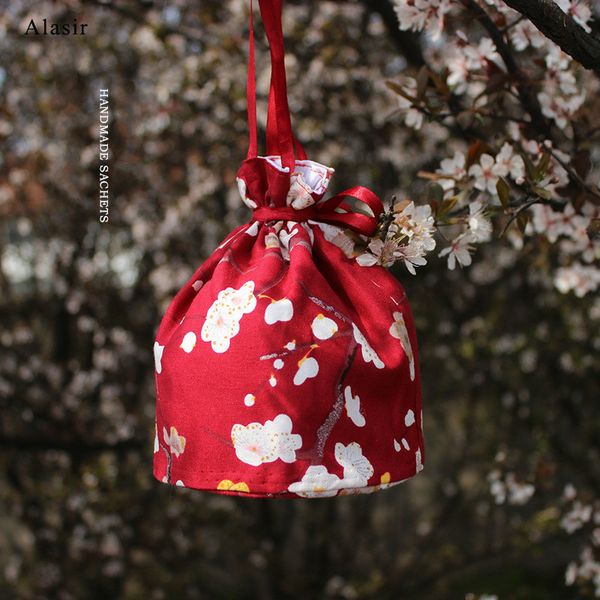 alasir japanese style women handbags small classical handbags court style hanfu bag vintage floral bucket string bags
alasir japanese style women handbags small classical handbags court style hanfu bag vintage floral bucket string bags