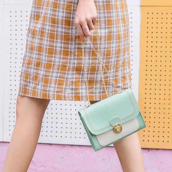 2020 new designer lock shoulder bag leisure fashion bag temperament little woman bag
2020 new designer lock shoulder bag leisure fashion bag temperament little woman bag