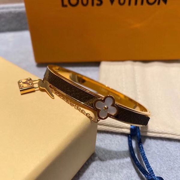 2020 tt luxury designer bracelet stainless steel gold adjustable open cuff women bracelets trendy simple bangles channel 3d with box b3, Golden;silver
2020 tt luxury designer bracelet stainless steel gold adjustable open cuff women bracelets trendy simple bangles channel 3d with box b3, Golden;silver