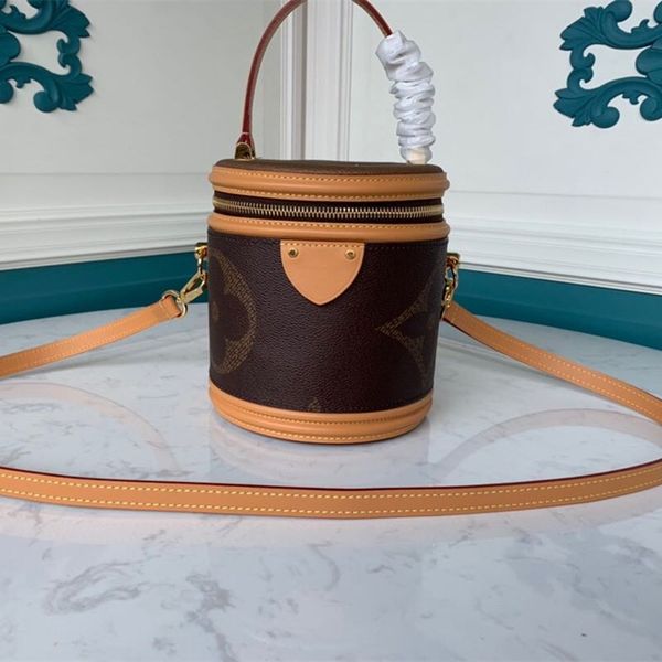 холст 7a высокого класса качества на заказ с покрытием из старого коровьей подрезки микроволокно подкладка съемный регулируемый
холст 7a высокого класса качества на заказ с покрытием из старого коровьей подрезки микроволокно подкладка съемный регулируемый